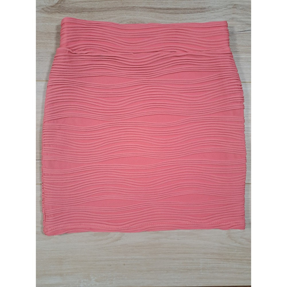 Wet Seal Coral Pink Textured Wavy Bandage Mini Skirt Bodycon‎ Size XS